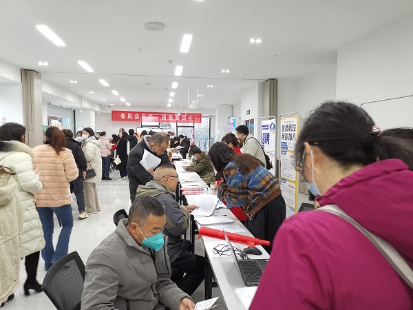 小武再出新招!多措并舉助力農(nóng)民工返崗就業(yè) 第2張 小武再出新招!多措并舉助力農(nóng)民工返崗就業(yè) 第2張