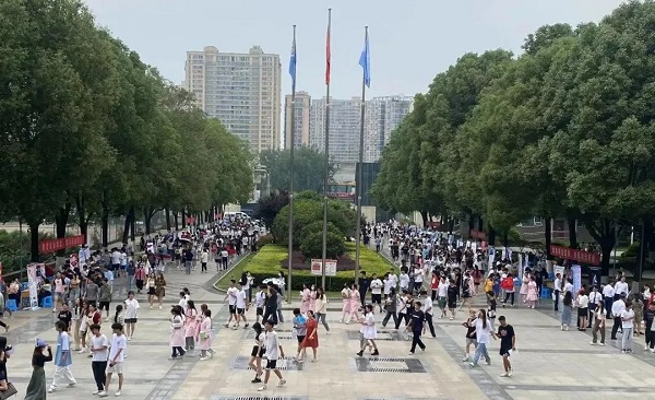 “線上+線下”促精準就業，這幾場“百日千萬”招聘會有成效！ 第3張