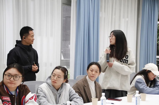 深入一線聽民意!成都市人大代表龔曉鷗在火車南站街道開展就業(yè)指導(dǎo)專題分享活動 第3張 深入一線聽民意!成都市人大代表龔曉鷗在火車南站街道開展就業(yè)指導(dǎo)專題分享活動 第3張